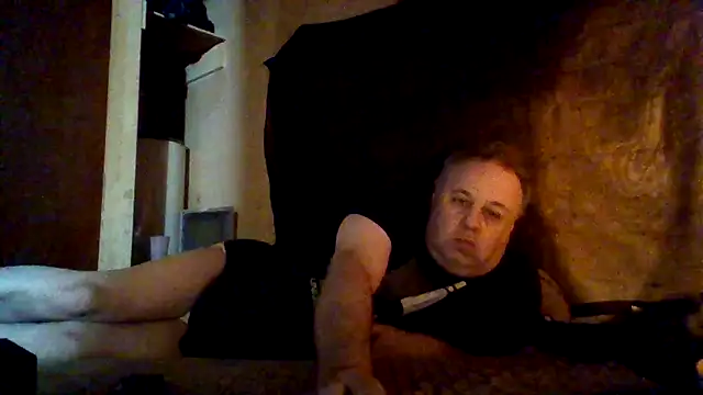 Snapshot of Nightshade7712 chatting on 10/28/25, 05:55 Nightshade7712 online show from 10/28/25, 05:55