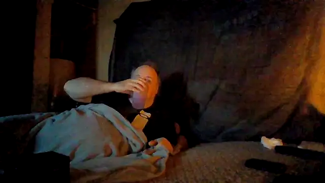 Snapshot of Nightshade7712 chatting on 11/06/25, 09:48 Nightshade7712 online show from 11/06/25, 09:48