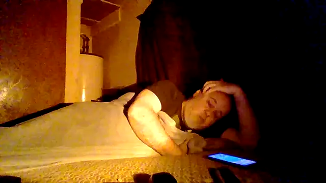 Snapshot of Nightshade7712 chatting on 11/19/25, 08:53 Nightshade7712 online show from 11/19/25, 08:53