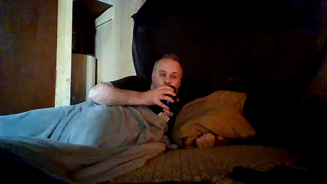 Snapshot of Nightshade7712 chatting on 11/21/25, 09:13 Nightshade7712 online show from 11/21/25, 09:13