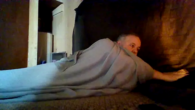 Snapshot of Nightshade7712 chatting on 11/28/25, 09:06 Nightshade7712 online show from 11/28/25, 09:06