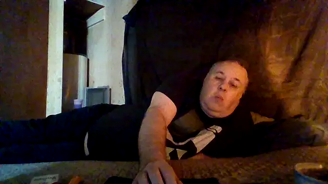 Snapshot of Nightshade7712 chatting on 12/03/25, 08:00 Nightshade7712 online show from 12/03/25, 08:00