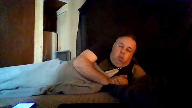 Snapshot of Nightshade7712 chatting on 12/14/25, 07:51 Nightshade7712 online show from 12/14/25, 07:51