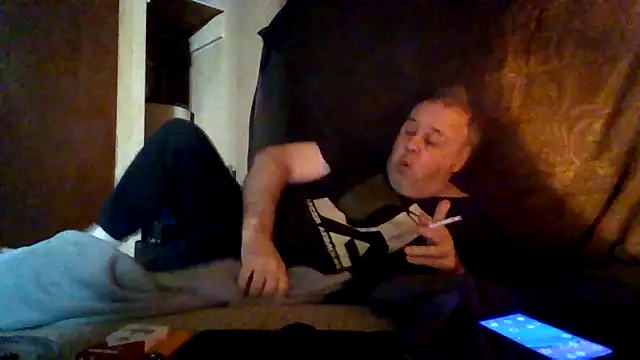 Snapshot of Nightshade7712 chatting on 12/16/25, 09:42 Nightshade7712 online show from 12/16/25, 09:42