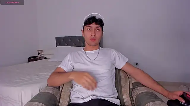 Valerio James7 online show from 01/21/25, 03:37