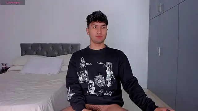 Valerio James7 online show from 02/10/25, 02:48