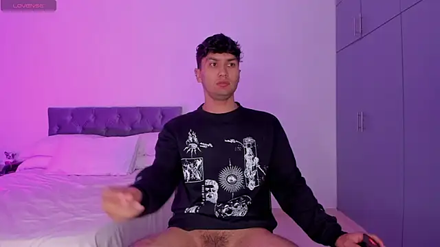 Valerio James7 online show from 02/10/25, 10:19