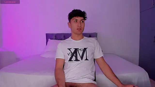 Valerio James7 online show from 03/03/25, 11:03