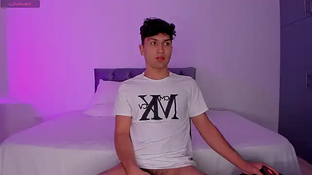 Valerio James7 online show from 03/04/25, 03:22