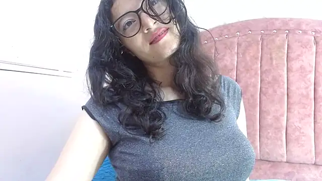 Snapshot of lunazulsj chatting on 01/18/25, 01:40 lunazulsj online show from 01/18/25, 01:40