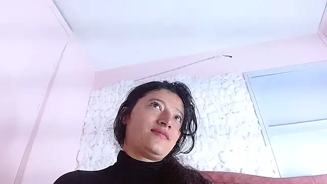 Snapshot of lunazulsj chatting on 01/25/25, 04:46 lunazulsj online show from 01/25/25, 04:46