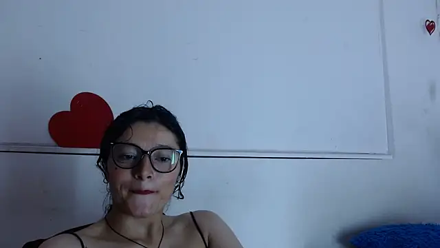 Snapshot of lunazulsj chatting on 03/15/25, 06:21 lunazulsj online show from 03/15/25, 06:21