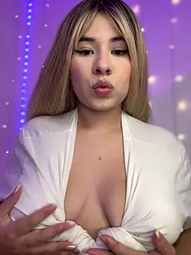 Snapshot of Grecia_21 chatting on 10/10/25, 07:24 Grecia 21 online show from 10/10/25, 07:24
