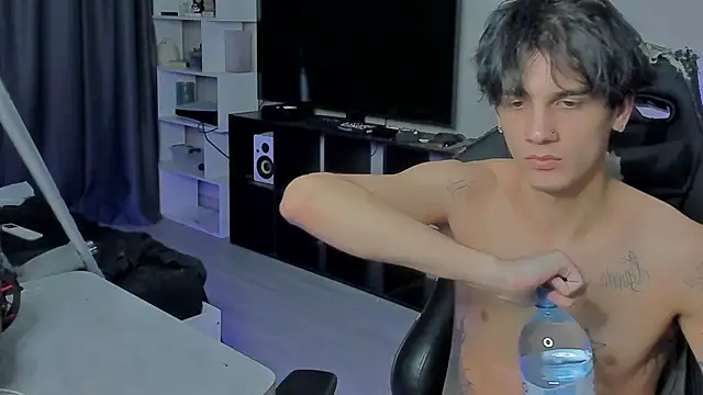 Snapshot of MarkBrowniii chatting on 09/28/25, 10:53 MarkBrowniii online show from 09/28/25, 10:53