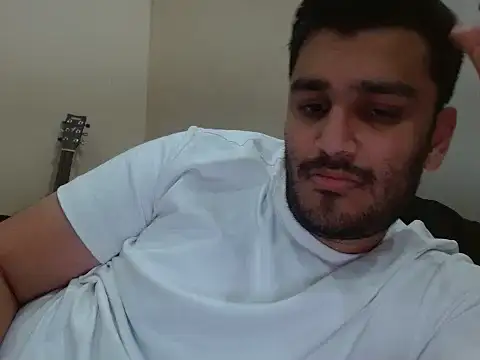 Snapshot of robintoit chatting on 04/28/26, 05:51 robintoit online show from 04/28/26, 05:51
