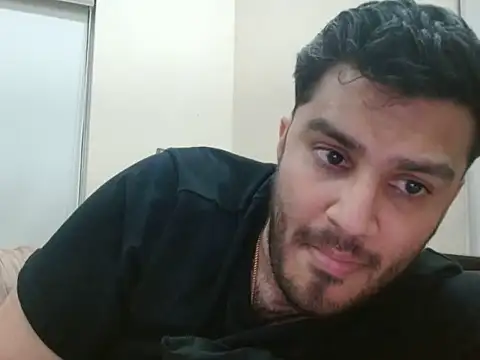 Snapshot of robintoit chatting on 06/02/26, 05:59 robintoit online show from 06/02/26, 05:59