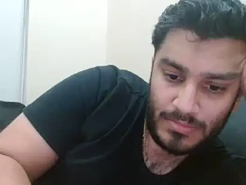 Snapshot of robintoit chatting on 07/15/26, 06:24 robintoit online show from 07/15/26, 06:24