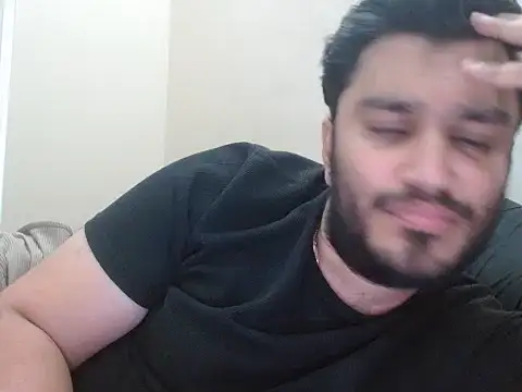 Snapshot of robintoit chatting on 07/21/26, 10:17 robintoit online show from 07/21/26, 10:17
