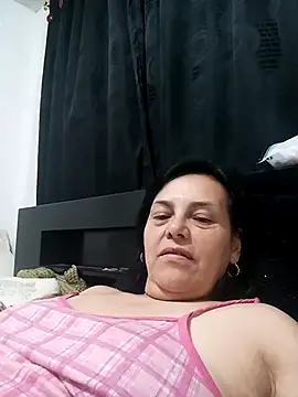 Snapshot of Natasha_milf__ chatting on 03/02/25, 04:53 Natasha milf online show from 03/02/25, 04:53