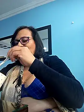 Snapshot of Natasha_milf__ chatting on 03/15/25, 04:43 Natasha milf online show from 03/15/25, 04:43
