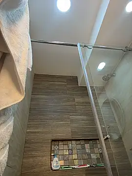 Snapshot of Bonniepark chatting on 11/26/25, 01:12 Bonniepark online show from 11/26/25, 01:12