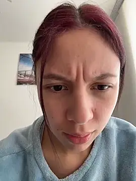 Snapshot of Bonniepark chatting on 12/17/25, 05:08 Bonniepark online show from 12/17/25, 05:08