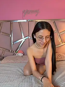 Bonniepark online show from 04/21/26, 01:06