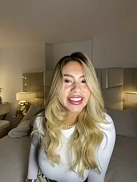  laura 02 online show from 03/15/26, 06:25