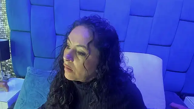 Snapshot of hanny_milf chatting on 10/24/25, 11:17 hanny milf online show from 10/24/25, 11:17