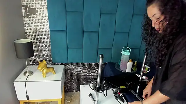 Snapshot of hanny_milf chatting on 11/22/25, 11:42 hanny milf online show from 11/22/25, 11:42