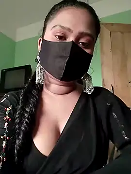 Idhika Paul online show from 02/28/25, 10:20