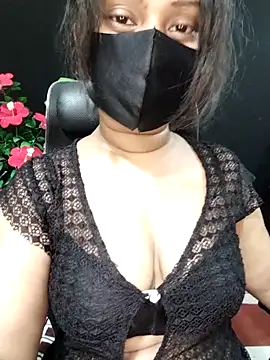 Idhika Paul online show from 10/18/25, 01:41