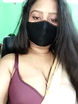 Idhika Paul online show from 03/04/26, 10:32