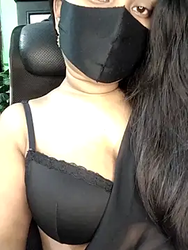 Idhika Paul online show from 04/05/26, 09:56