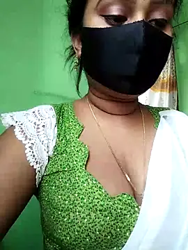 Idhika Paul online show from 04/06/26, 09:21