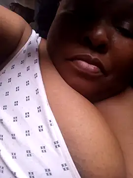 Snapshot of HOTSUGARX5 chatting on 12/17/24, 11:49 HOTSUGARX5 online show from 12/17/24, 11:49