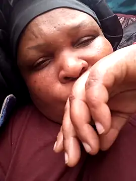 Snapshot of HOTSUGARX5 chatting on 12/18/24, 09:25 HOTSUGARX5 online show from 12/18/24, 09:25