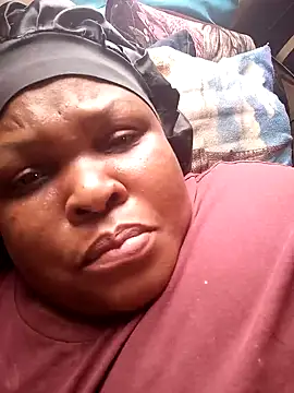 Snapshot of HOTSUGARX5 chatting on 12/18/24, 01:23 HOTSUGARX5 online show from 12/18/24, 01:23