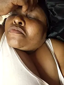 Snapshot of HOTSUGARX5 chatting on 12/23/24, 04:17 HOTSUGARX5 online show from 12/23/24, 04:17