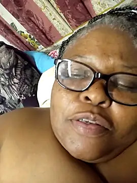 Snapshot of HOTSUGARX5 chatting on 12/27/24, 12:07 HOTSUGARX5 online show from 12/27/24, 12:07