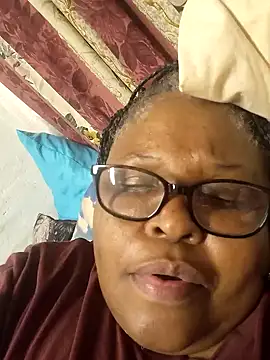 Snapshot of HOTSUGARX5 chatting on 12/27/24, 09:43 HOTSUGARX5 online show from 12/27/24, 09:43