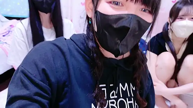 Snapshot of maataaan chatting on 09/27/25, 09:58 maataaan online show from 09/27/25, 09:58