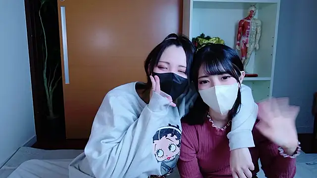 Snapshot of maataaan chatting on 12/17/25, 02:45 maataaan online show from 12/17/25, 02:45