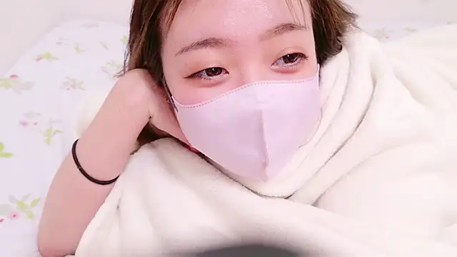 Snapshot of ayu_yu_xo chatting on 03/12/25, 05:07 ayu yu xo online show from 03/12/25, 05:07