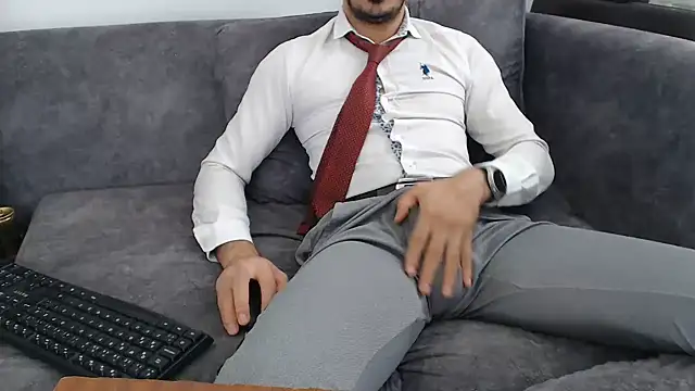 Snapshot of Naughtb0y chatting on 06/06/26, 10:31 Naughtb0y online show from 06/06/26, 10:31