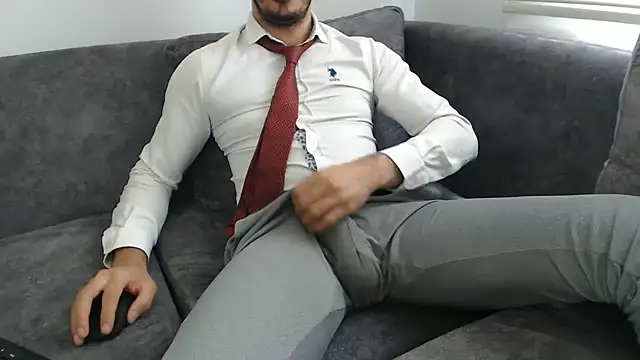 Snapshot of Naughtb0y chatting on 07/07/26, 10:52 Naughtb0y online show from 07/07/26, 10:52