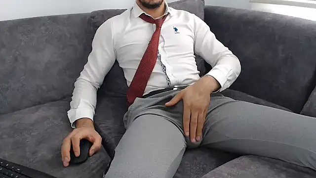 Snapshot of Naughtb0y chatting on 07/08/26, 11:58 Naughtb0y online show from 07/08/26, 11:58