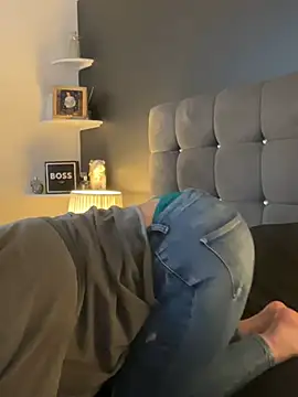 Snapshot of blondebitch2 chatting on 01/22/25, 02:03 blondebitch2 online show from 01/22/25, 02:03