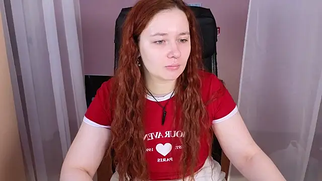 Snapshot of carolina_elf chatting on 02/15/25, 11:06 carolina elf online show from 02/15/25, 11:06