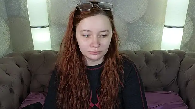 Snapshot of carolina_elf chatting on 02/19/25, 10:12 carolina elf online show from 02/19/25, 10:12